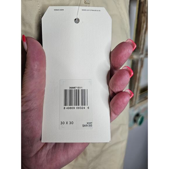 NWT Levi's High Rise Loose Wide Straight Leg Khaki's size 30 - Picture 7 of 10